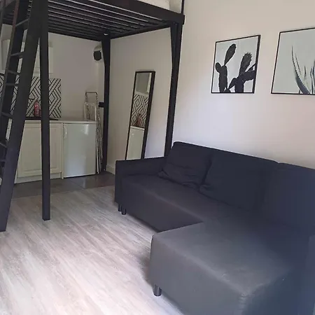 Nw Studio Black & White Z Ogrodem I Parkingiem Apartman *