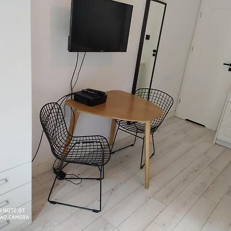 Nw Studio Black & White Z Ogrodem I Parkingiem Apartman *